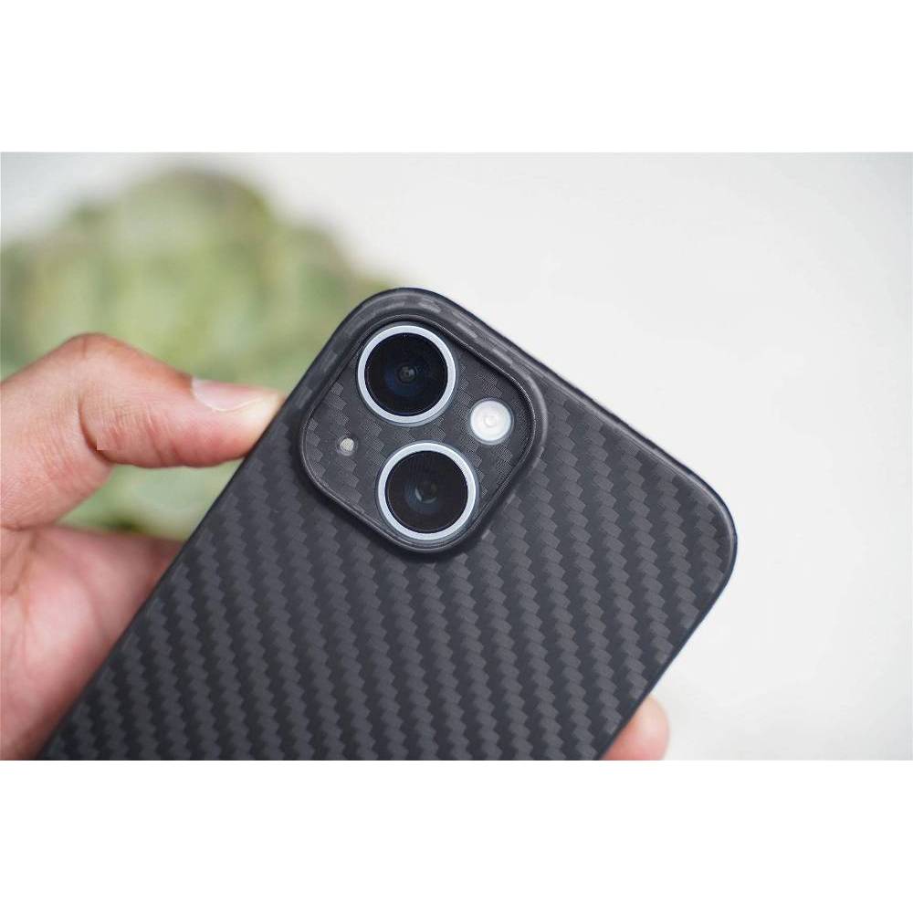 Essentials Carbon Fiber Case For iPhone 15